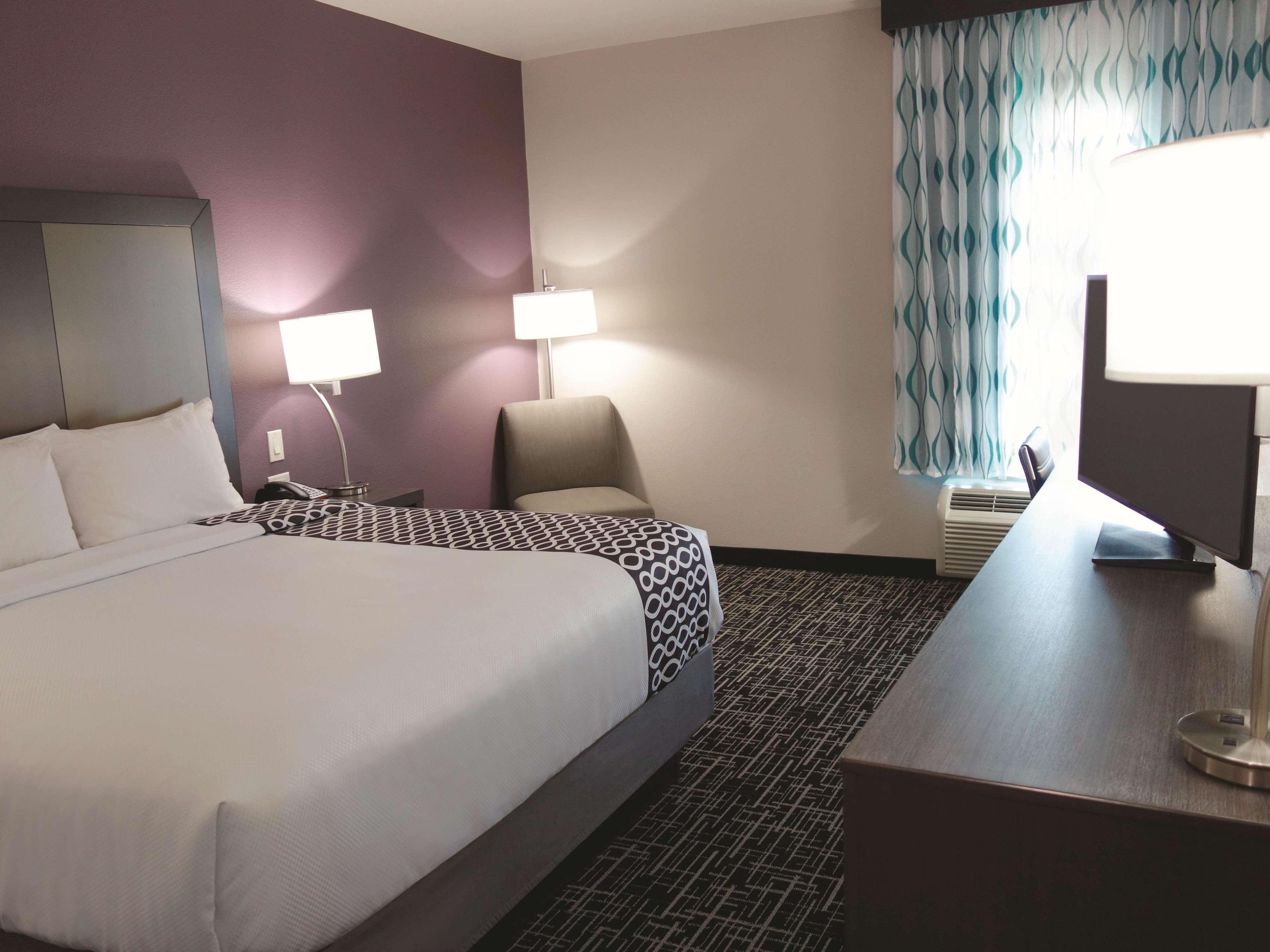 Hotel La Quinta By Wyndham Pampa Zewnętrze zdjęcie