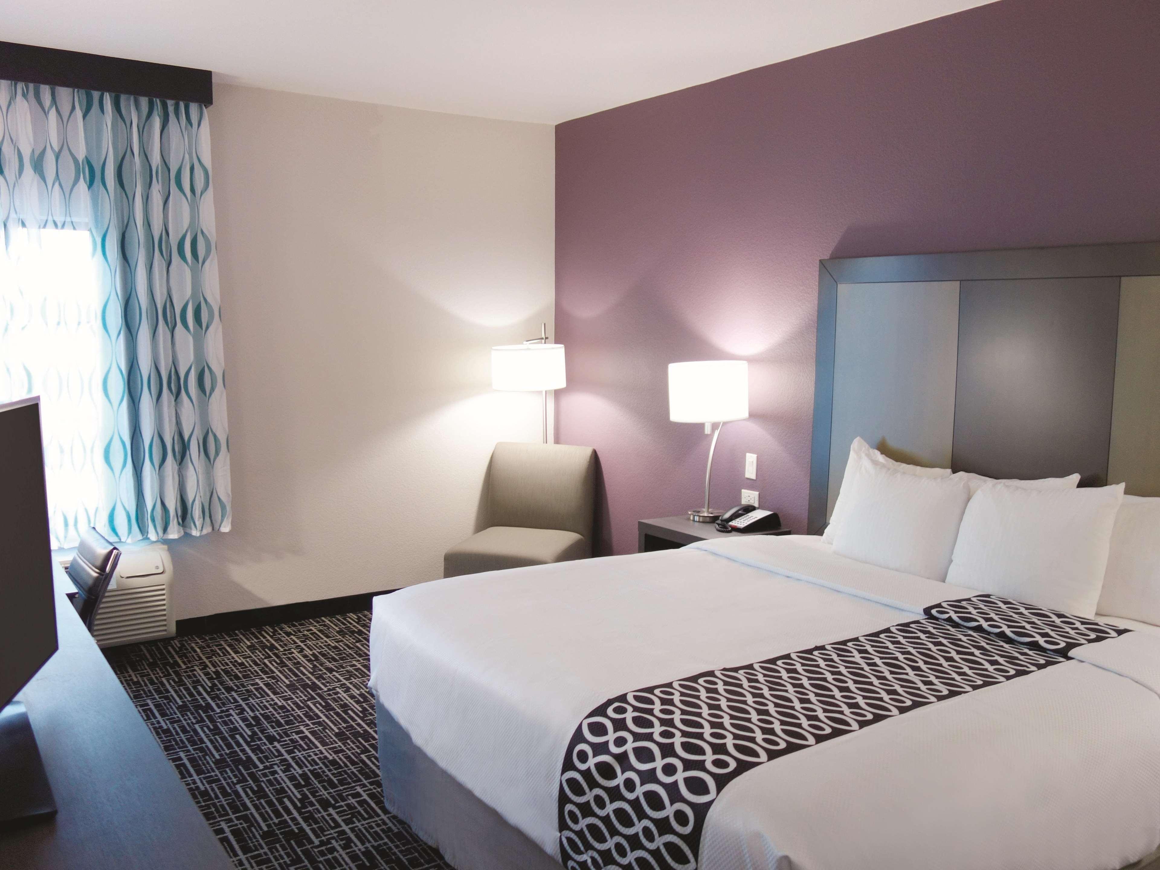 Hotel La Quinta By Wyndham Pampa Zewnętrze zdjęcie