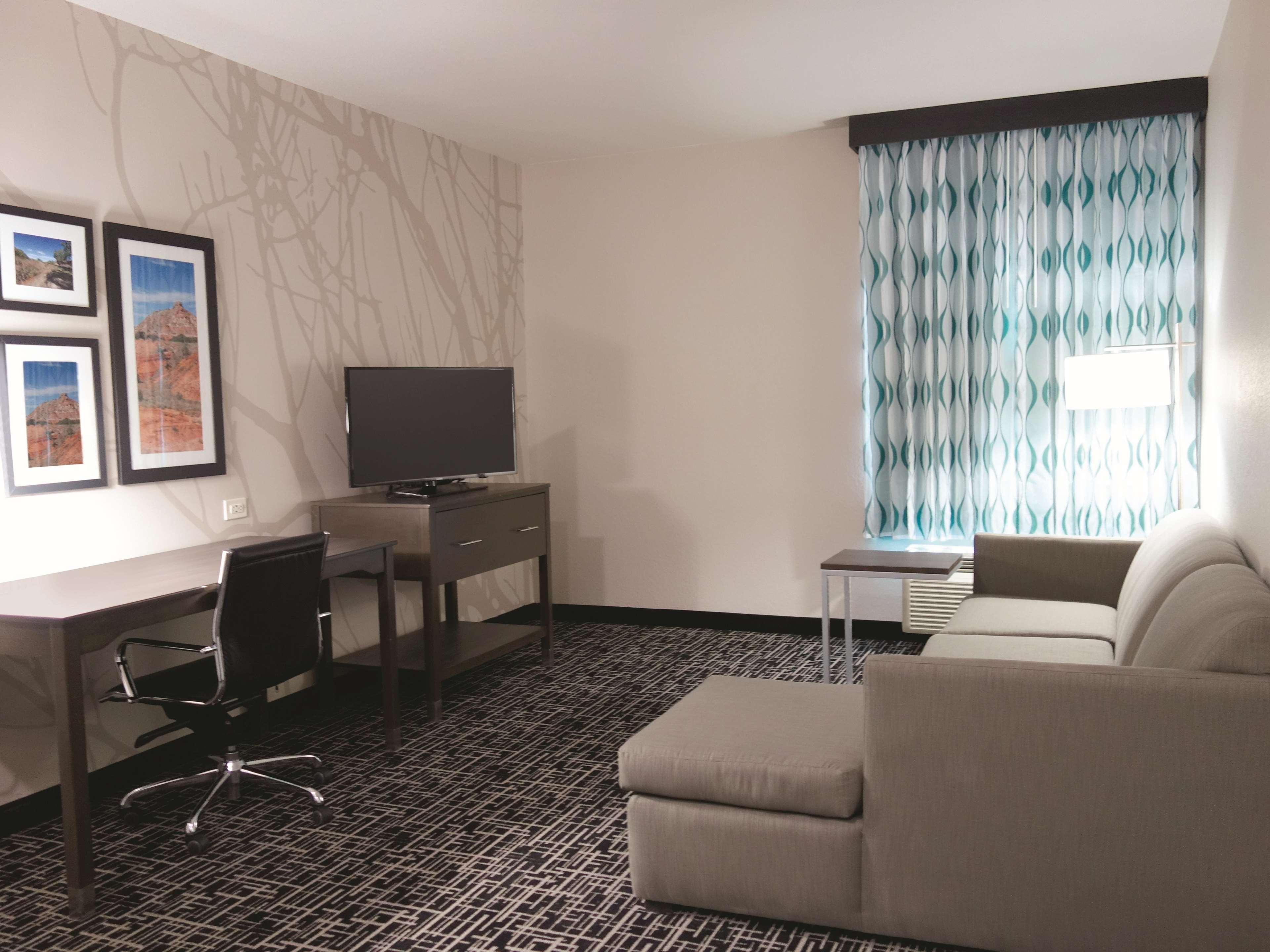 Hotel La Quinta By Wyndham Pampa Zewnętrze zdjęcie