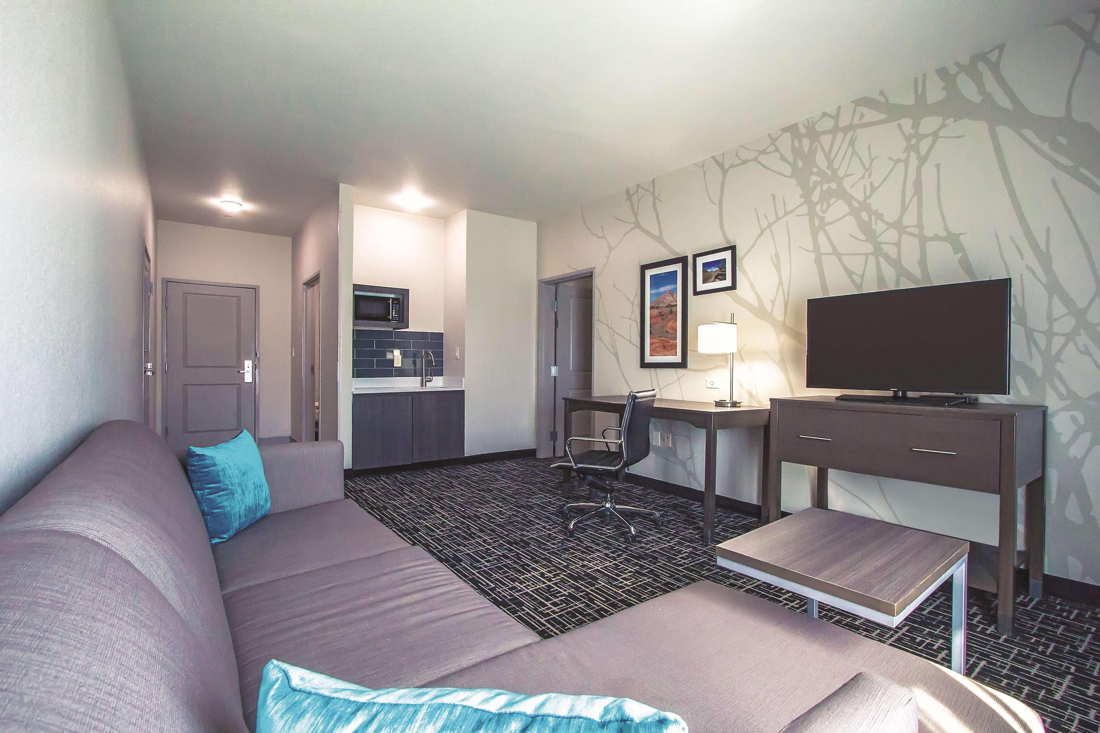 Hotel La Quinta By Wyndham Pampa Zewnętrze zdjęcie