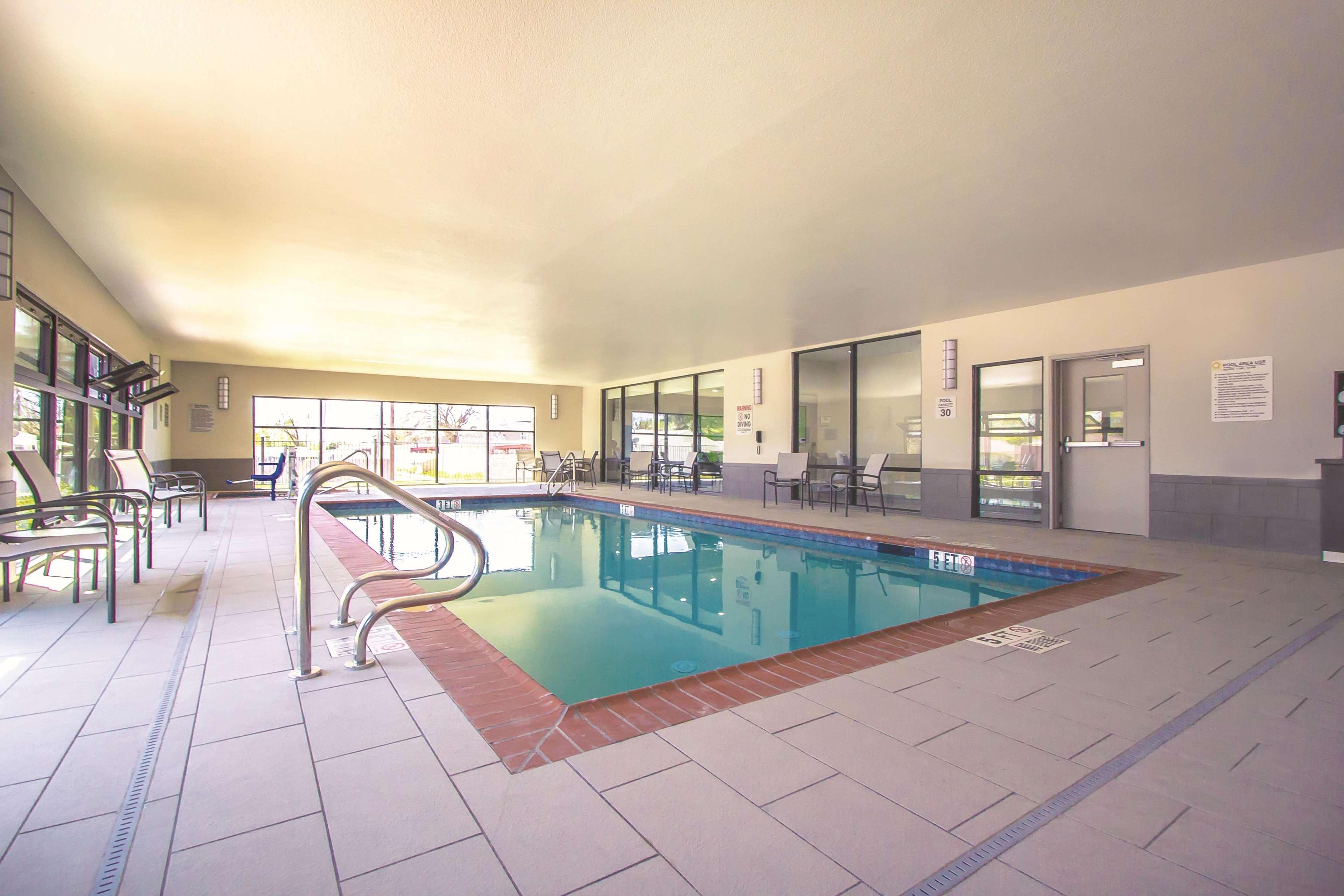 Hotel La Quinta By Wyndham Pampa Zewnętrze zdjęcie